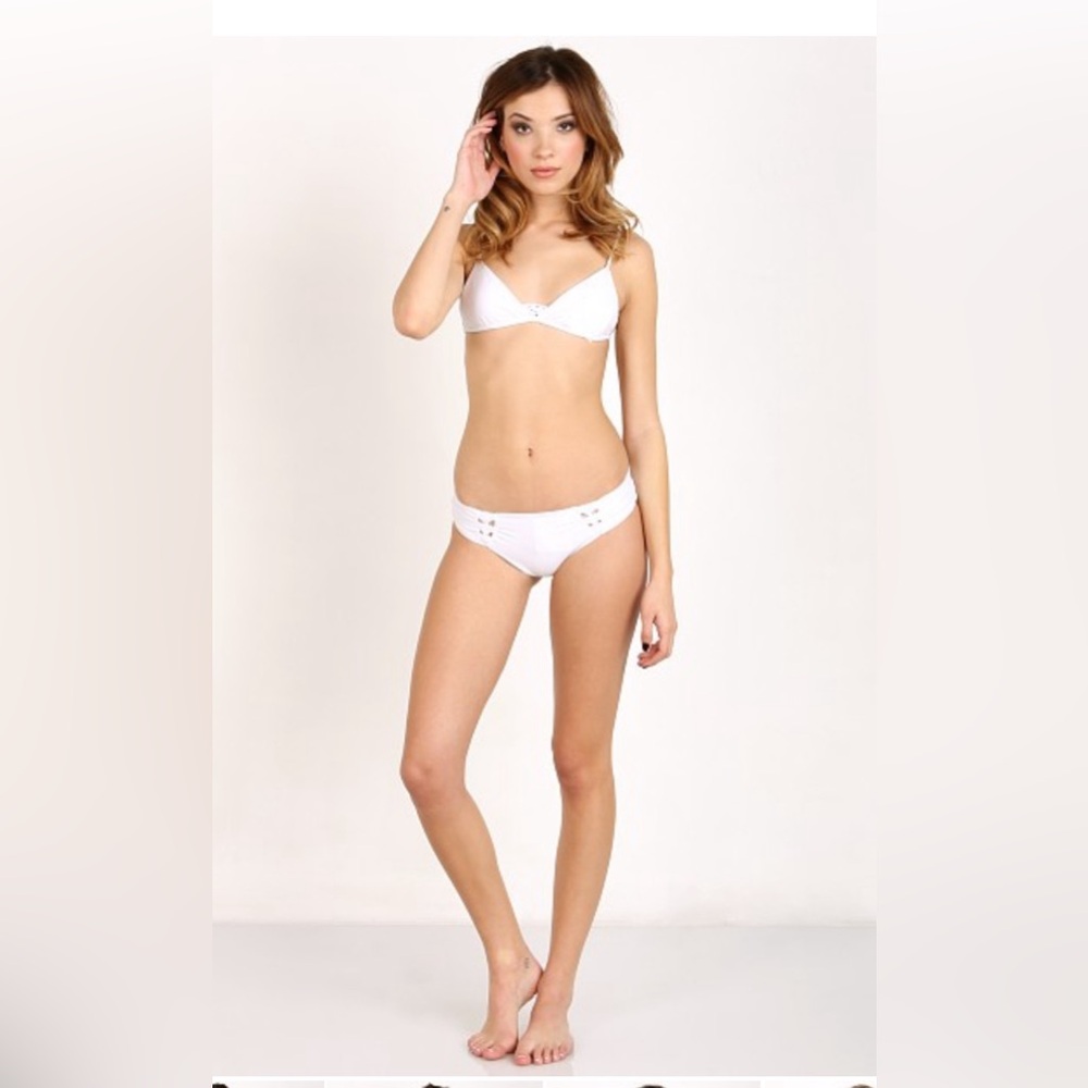 NWT Posh Pua Hakipu'u Bottom - Bright White (Size Large)